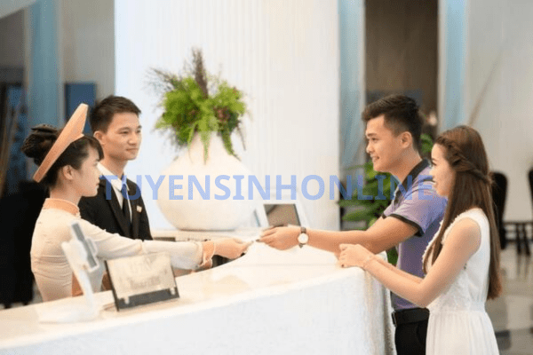 Học Quản trị khách sạn ra trường làm nghề gì?